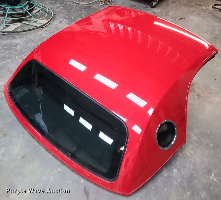 image for item MO9895 2002 Ford Thunderbird  convertible