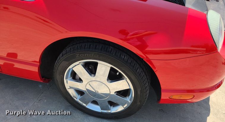 image for item MO9895 2002 Ford Thunderbird  convertible