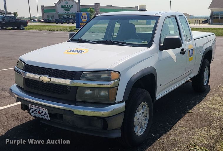 image for item MO9900 2008 Chevrolet Colorado  Ext. Cab pickup truck