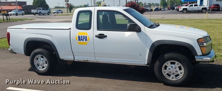 image for item MO9900 2008 Chevrolet Colorado  Ext. Cab pickup truck