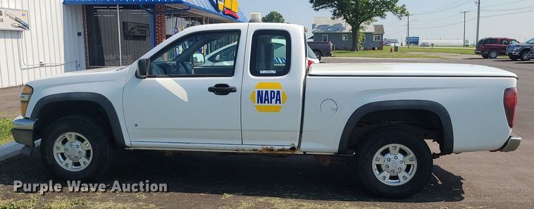 image for item MO9900 2008 Chevrolet Colorado  Ext. Cab pickup truck