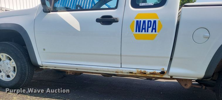 image for item MO9900 2008 Chevrolet Colorado  Ext. Cab pickup truck