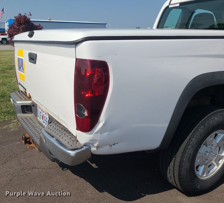 image for item MO9900 2008 Chevrolet Colorado  Ext. Cab pickup truck