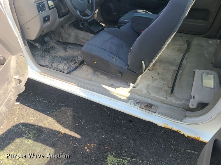 image for item MO9900 2008 Chevrolet Colorado  Ext. Cab pickup truck