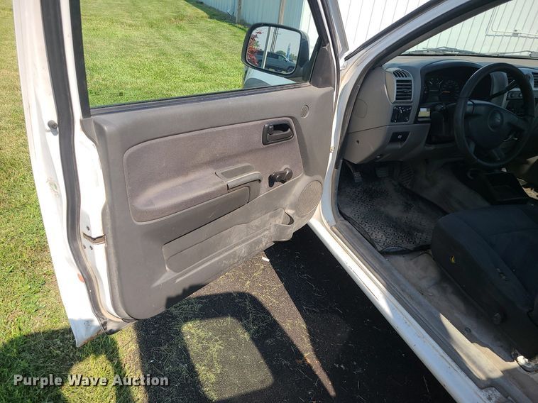 image for item MO9900 2008 Chevrolet Colorado  Ext. Cab pickup truck