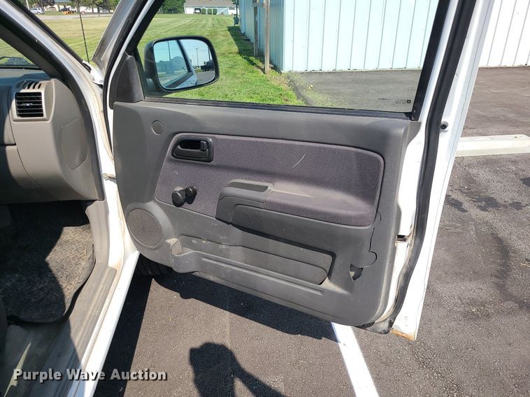 image for item MO9900 2008 Chevrolet Colorado  Ext. Cab pickup truck