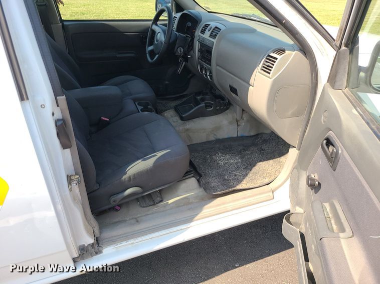 image for item MO9900 2008 Chevrolet Colorado  Ext. Cab pickup truck