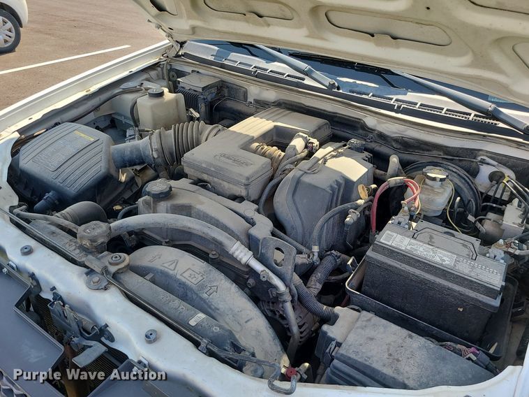 image for item MO9900 2008 Chevrolet Colorado  Ext. Cab pickup truck