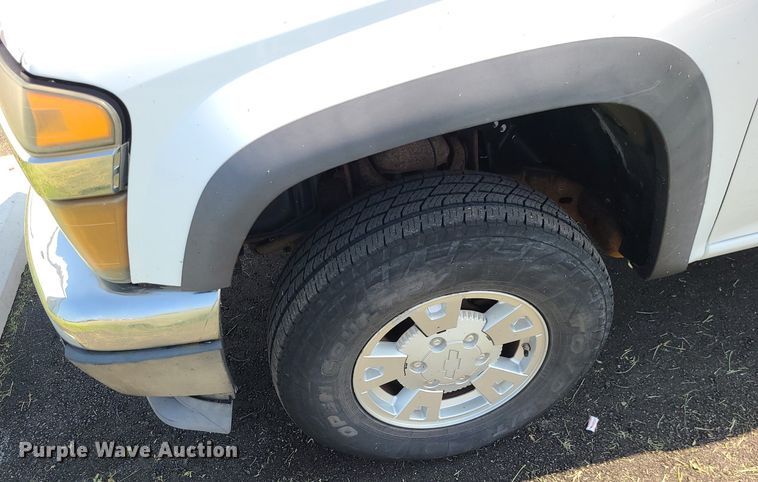 image for item MO9900 2008 Chevrolet Colorado  Ext. Cab pickup truck