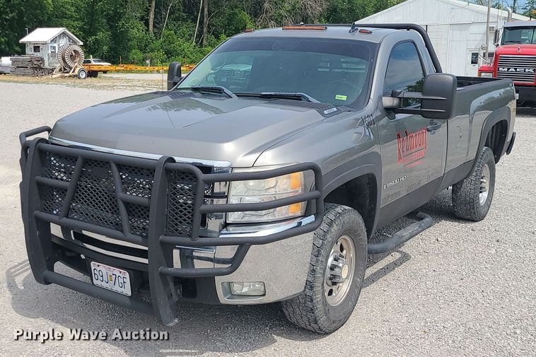 image for item MO9924 2007 Chevrolet Silverado 2500HD  pickup truck