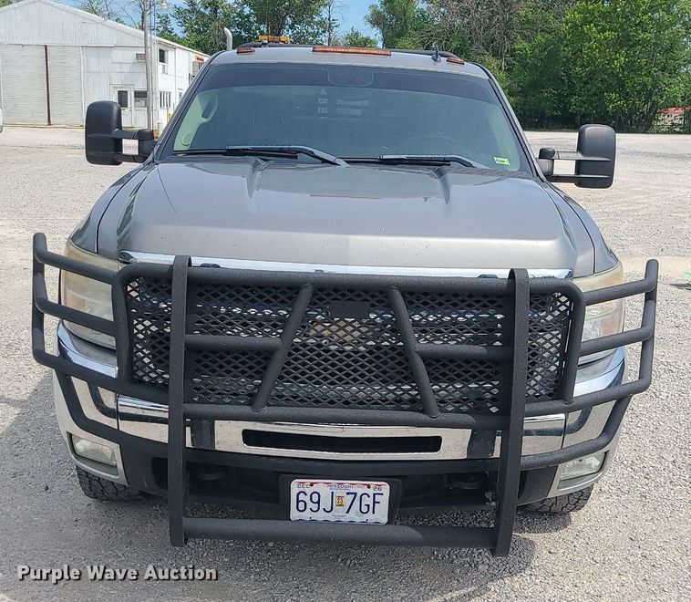 image for item MO9924 2007 Chevrolet Silverado 2500HD  pickup truck