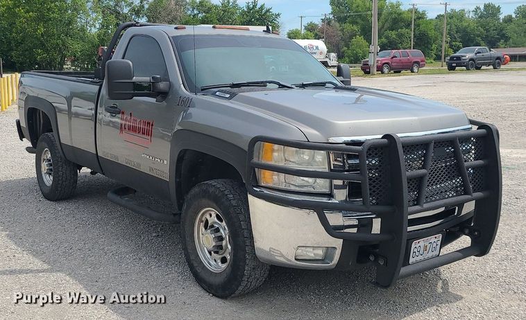 image for item MO9924 2007 Chevrolet Silverado 2500HD  pickup truck