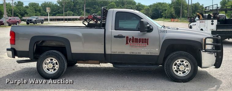 image for item MO9924 2007 Chevrolet Silverado 2500HD  pickup truck