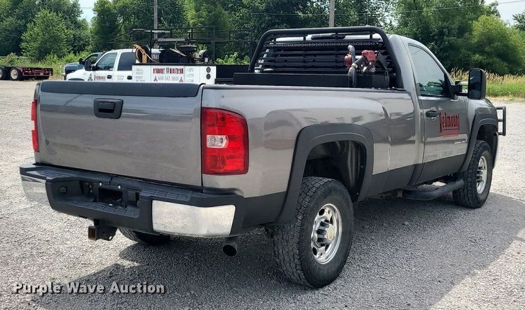 image for item MO9924 2007 Chevrolet Silverado 2500HD  pickup truck