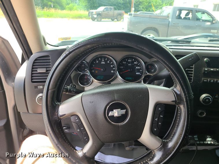 image for item MO9924 2007 Chevrolet Silverado 2500HD  pickup truck