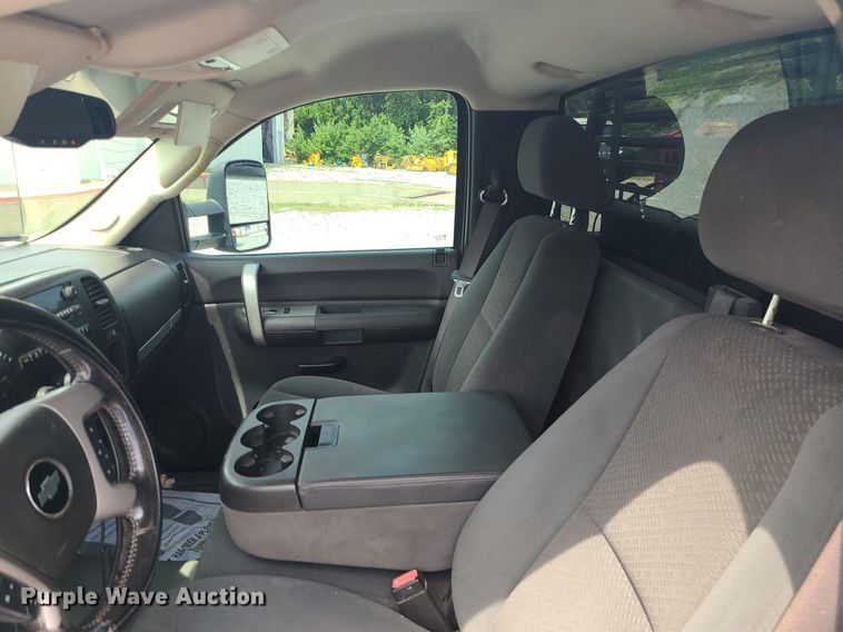 image for item MO9924 2007 Chevrolet Silverado 2500HD  pickup truck