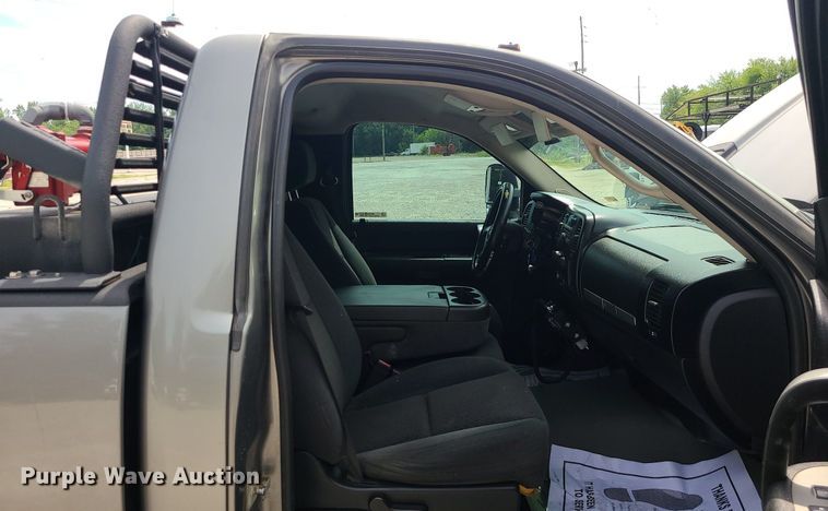 image for item MO9924 2007 Chevrolet Silverado 2500HD  pickup truck