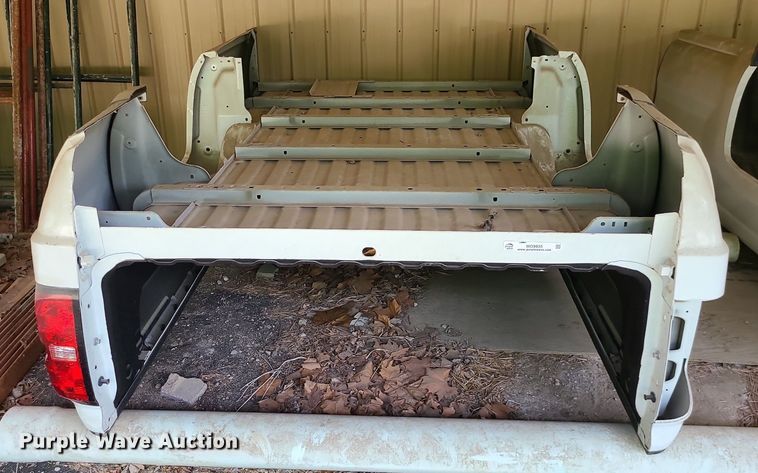 image for item MO9935 Chevrolet  pickup truck bed