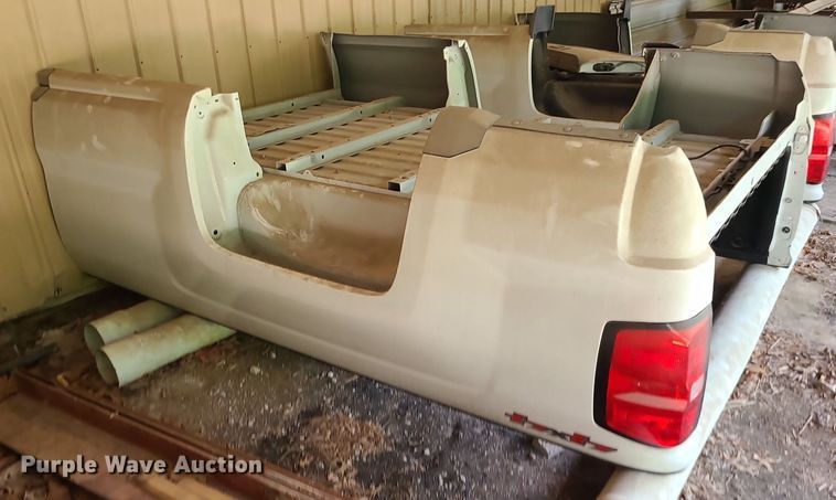 image for item MO9935 Chevrolet  pickup truck bed