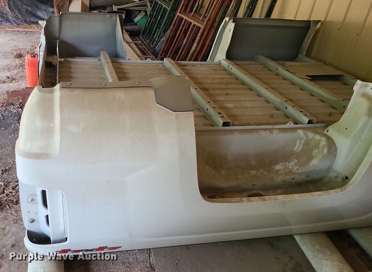 image for item MO9935 Chevrolet  pickup truck bed