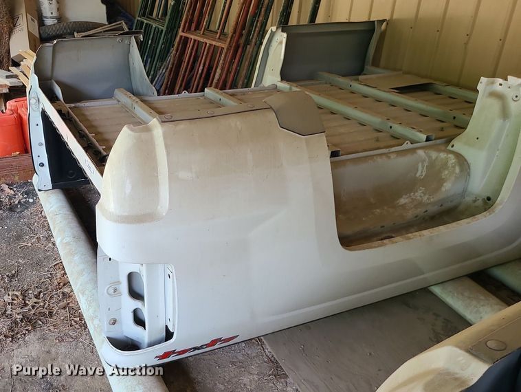 image for item MO9935 Chevrolet  pickup truck bed