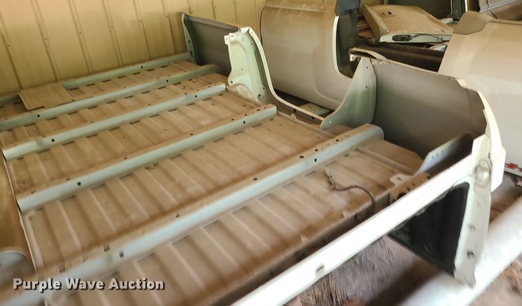 image for item MO9935 Chevrolet  pickup truck bed