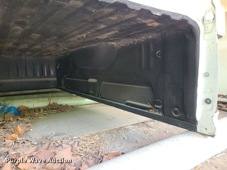 image for item MO9935 Chevrolet  pickup truck bed