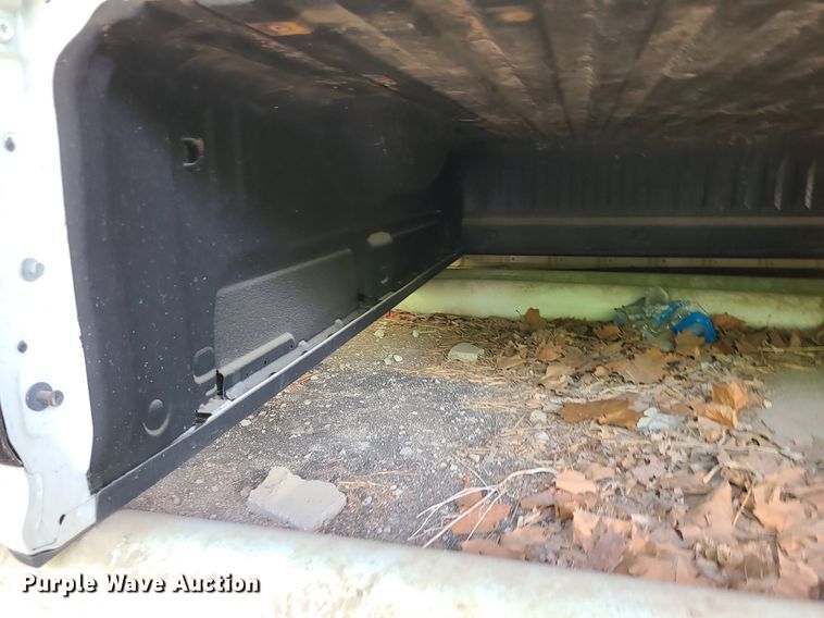 image for item MO9935 Chevrolet  pickup truck bed