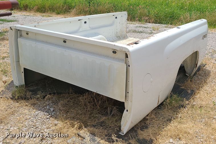 image for item MO9936 Chevrolet  pickup truck bed
