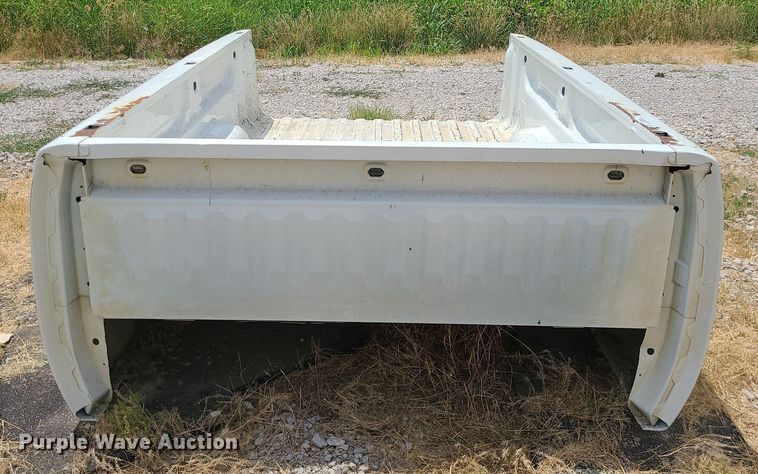 image for item MO9936 Chevrolet  pickup truck bed