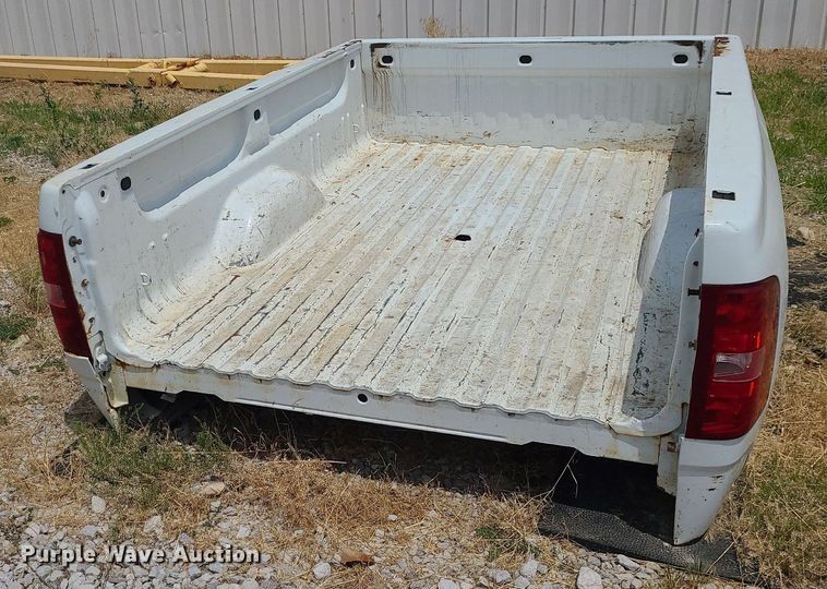 image for item MO9936 Chevrolet  pickup truck bed