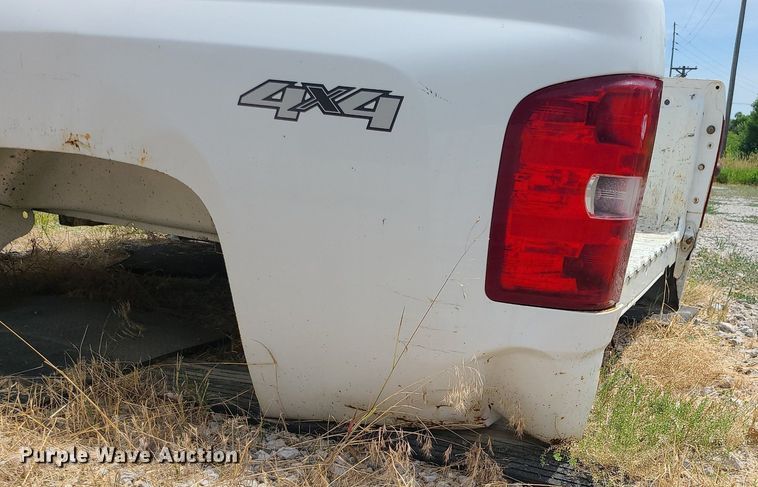 image for item MO9936 Chevrolet  pickup truck bed