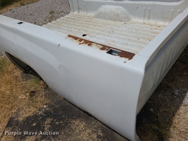image for item MO9936 Chevrolet  pickup truck bed