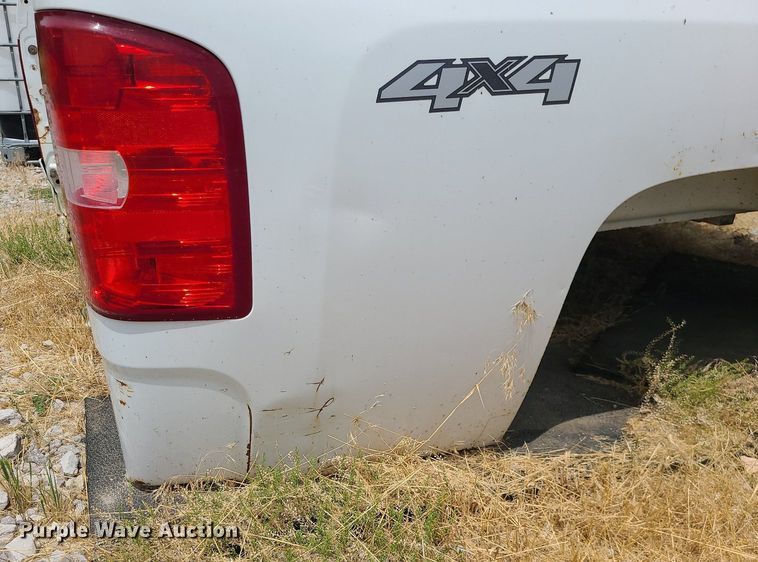 image for item MO9936 Chevrolet  pickup truck bed