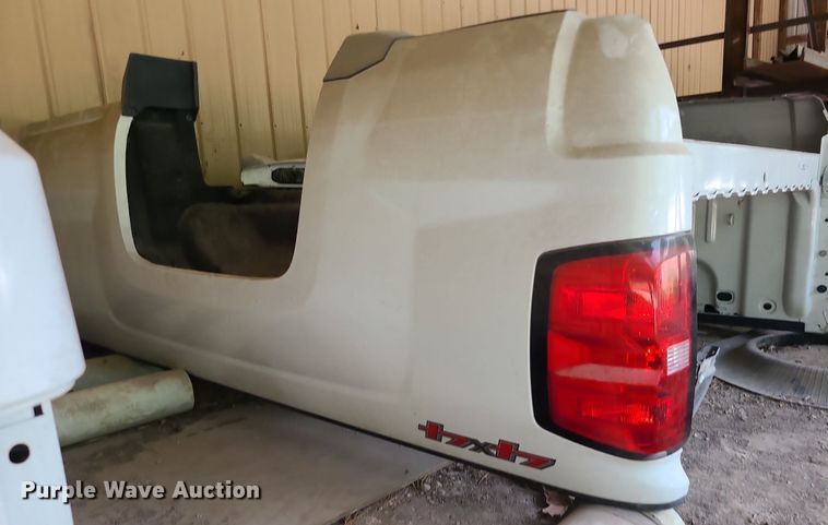 image for item MO9938 Chevrolet  pickup truck bed