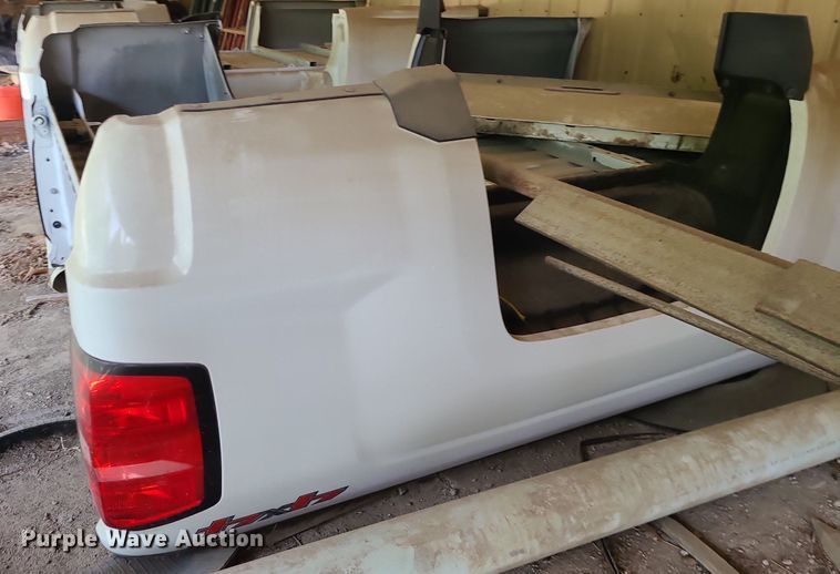 image for item MO9938 Chevrolet  pickup truck bed