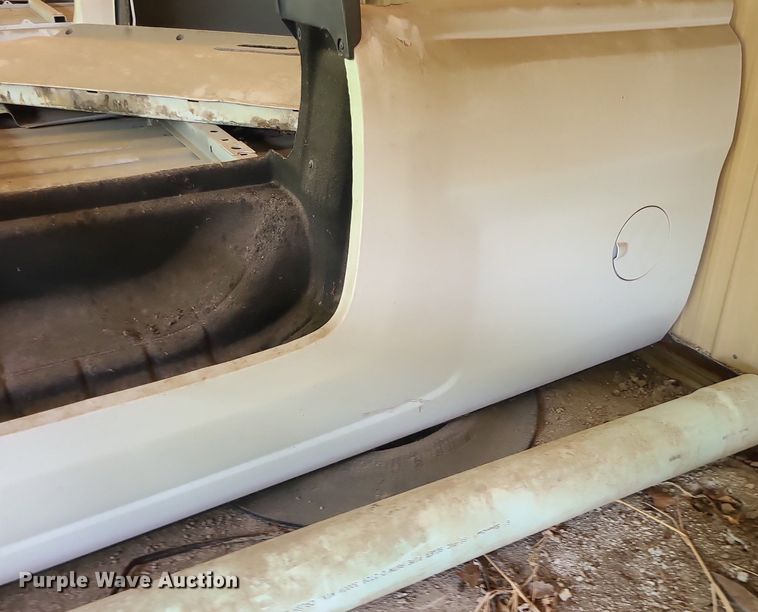 image for item MO9938 Chevrolet  pickup truck bed