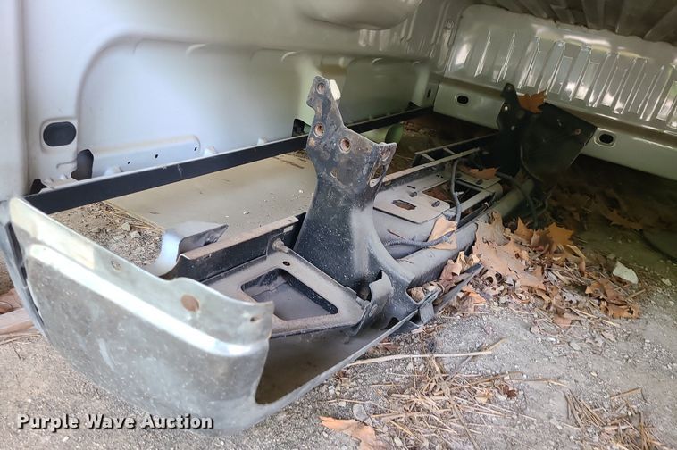 image for item MO9938 Chevrolet  pickup truck bed