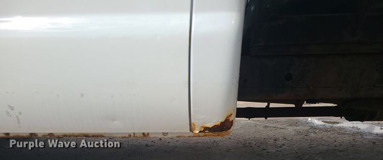 image for item MO9951 2008 Ford F350 Super Duty  flatbed pickup truck