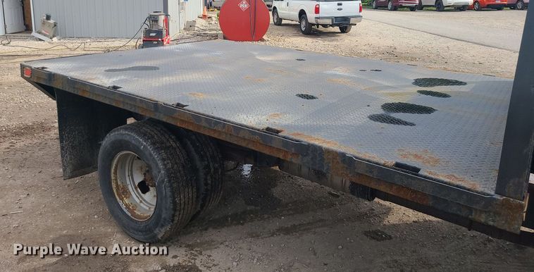 image for item MO9951 2008 Ford F350 Super Duty  flatbed pickup truck