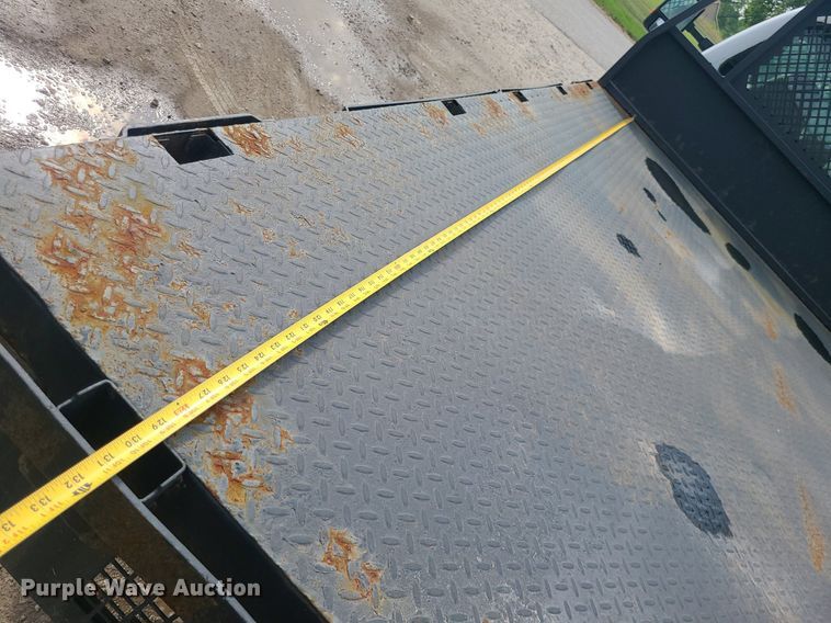 image for item MO9951 2008 Ford F350 Super Duty  flatbed pickup truck