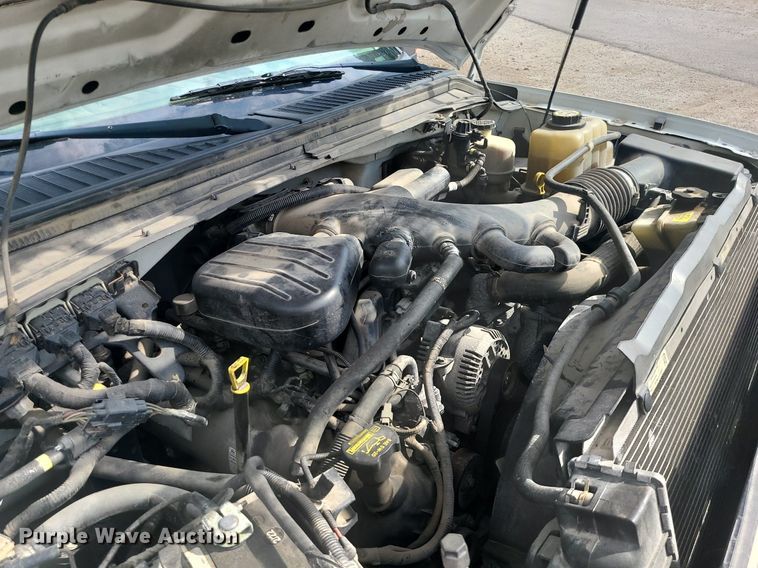 image for item MO9951 2008 Ford F350 Super Duty  flatbed pickup truck