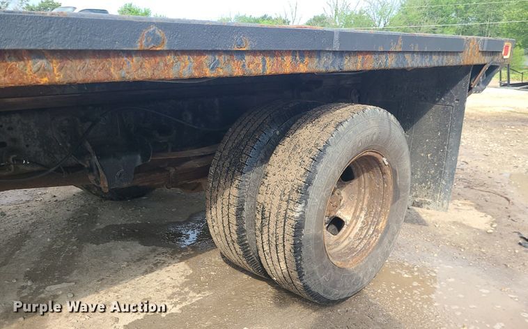 image for item MO9951 2008 Ford F350 Super Duty  flatbed pickup truck