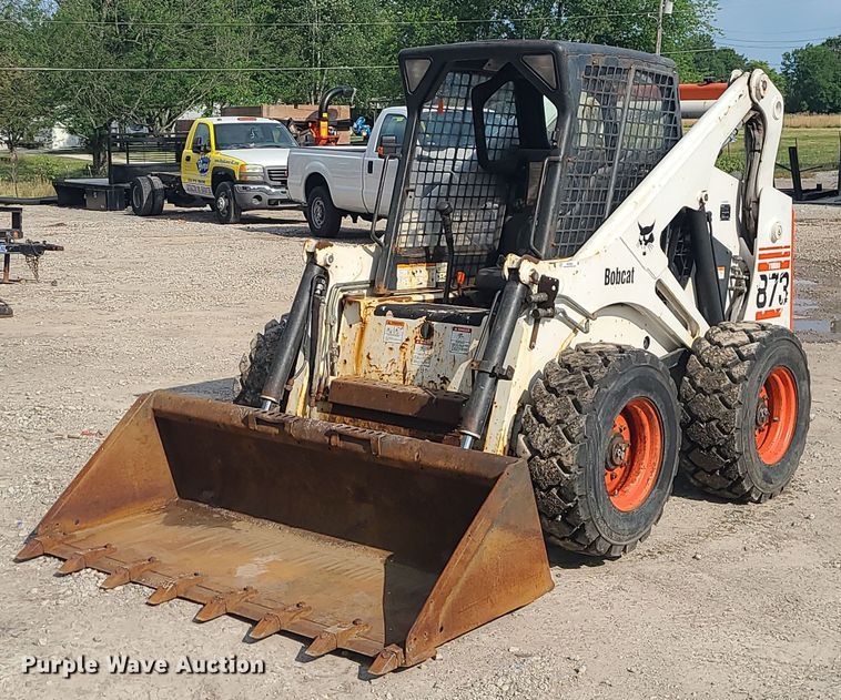 image for item MO9952 2000 Bobcat 873  skid steer loader
