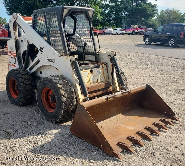image for item MO9952 2000 Bobcat 873  skid steer loader