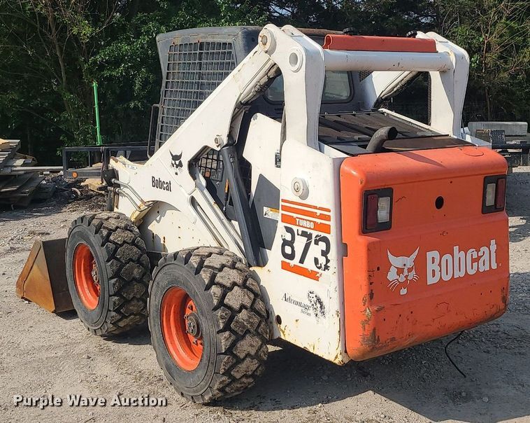 image for item MO9952 2000 Bobcat 873  skid steer loader