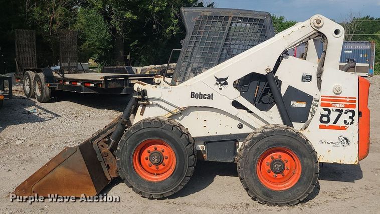 image for item MO9952 2000 Bobcat 873  skid steer loader