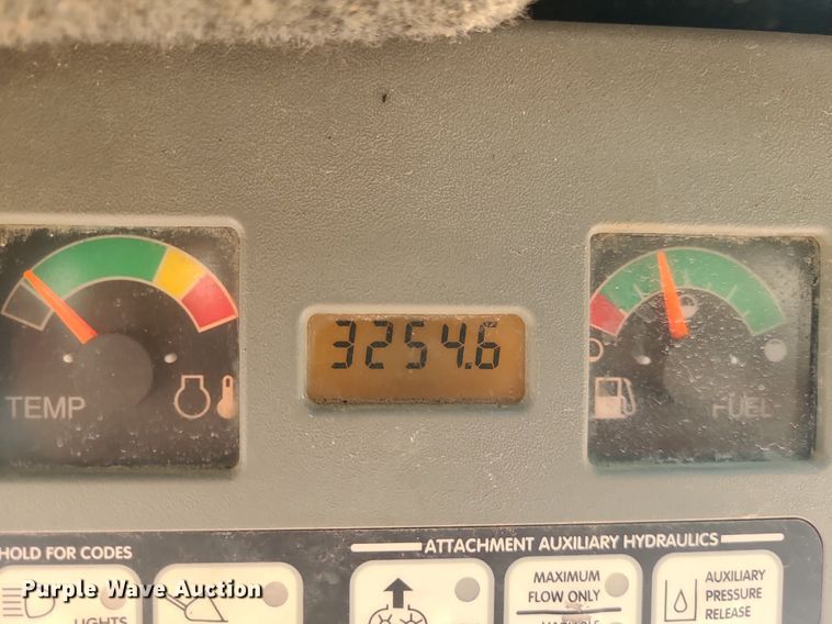 image for item MO9952 2000 Bobcat 873  skid steer loader