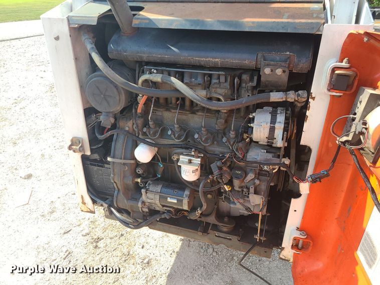 image for item MO9952 2000 Bobcat 873  skid steer loader