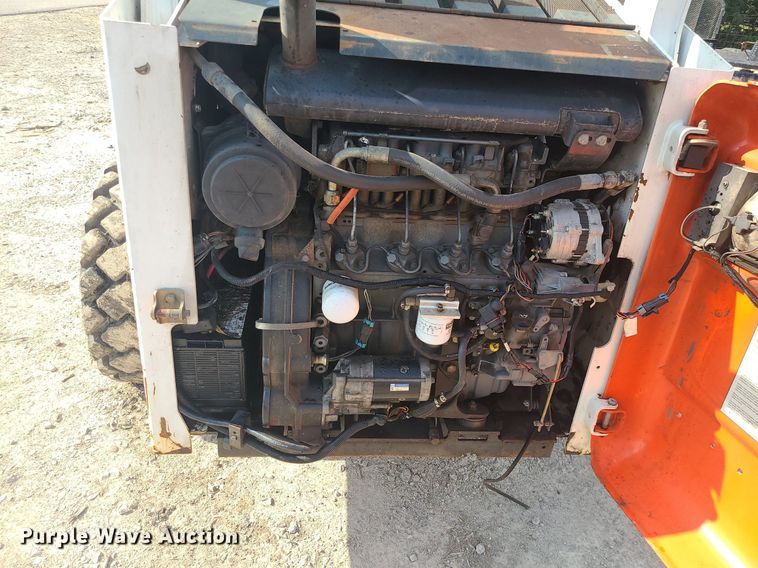 image for item MO9952 2000 Bobcat 873  skid steer loader